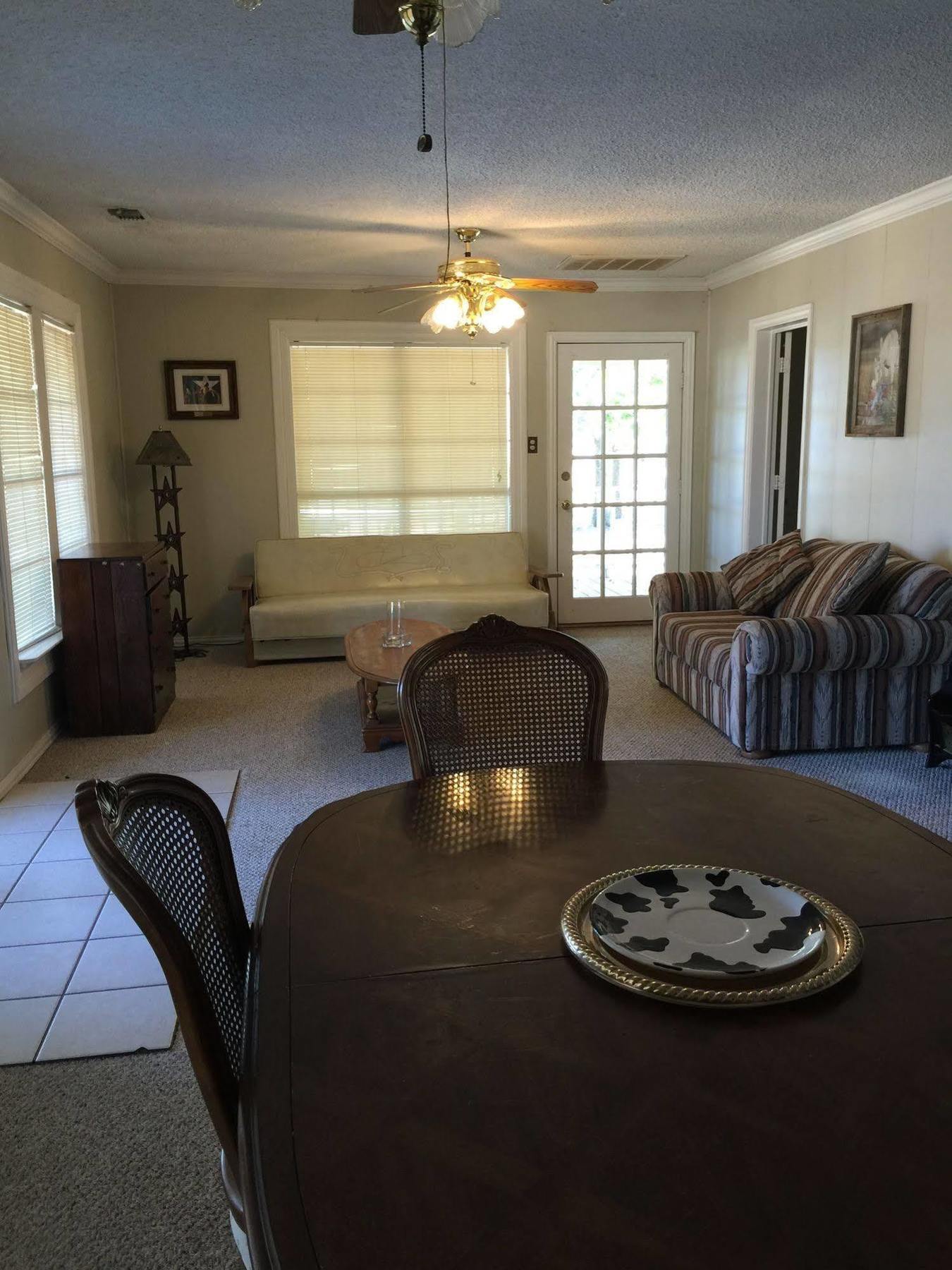 Lone Oak Ranch & Retreat Hotel Gainesville Bagian luar foto