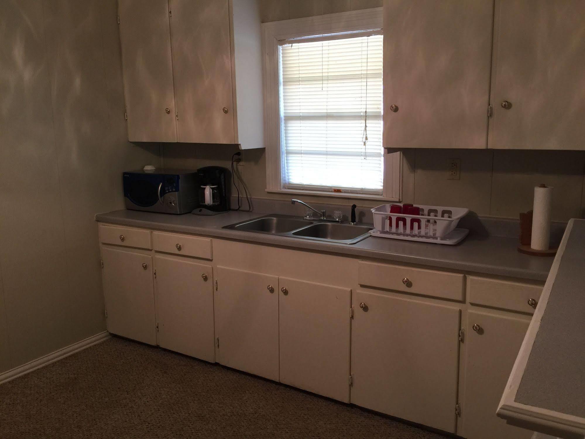 Lone Oak Ranch & Retreat Hotel Gainesville Bagian luar foto